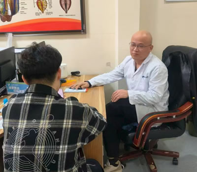 漳州市|男科医师高朋磊：守护男性健康，专业男科诊疗